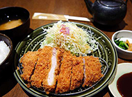 日本炸猪排小吃图片香酥美味