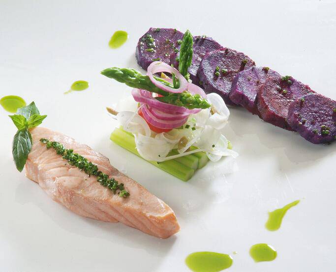 点击大图看下一张：美味海鲜三文鱼吃法图片