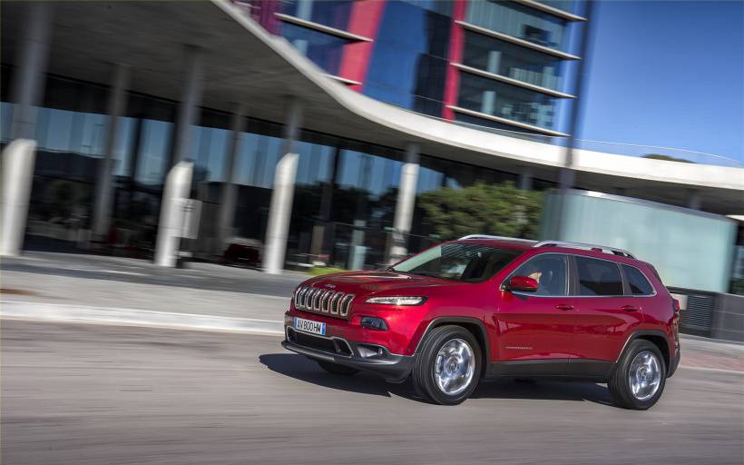 点击大图看下一张：2014最新Jeep Cherokee汽车高清图片