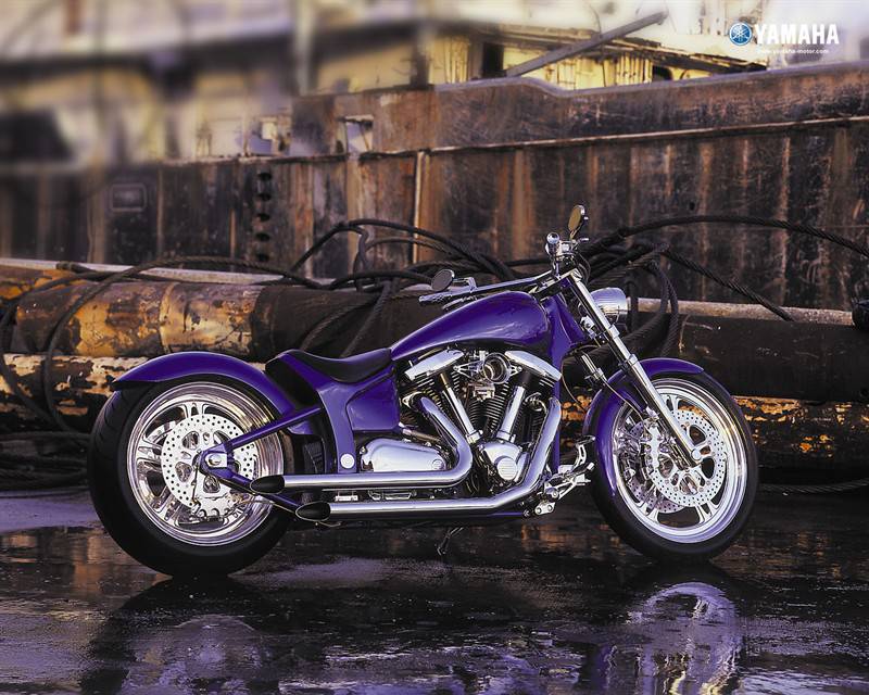 点击大图看下一张：酷炫帅气的Yamaha摩托车高清桌面壁纸