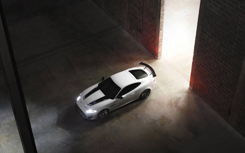 点击大图看下一张：2014款捷豹XKR-S GT高清跑车图片