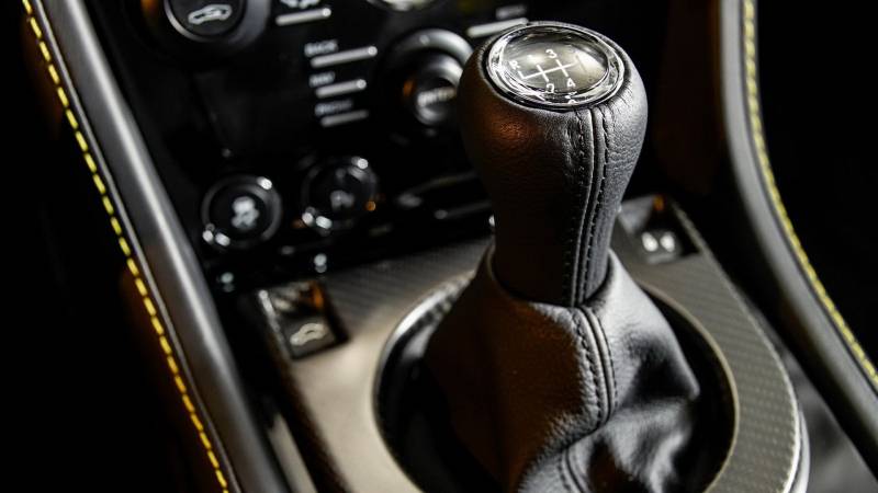 点击大图看下一张：高性能的阿斯顿·马丁V8 Vantage N430汽车桌面壁纸