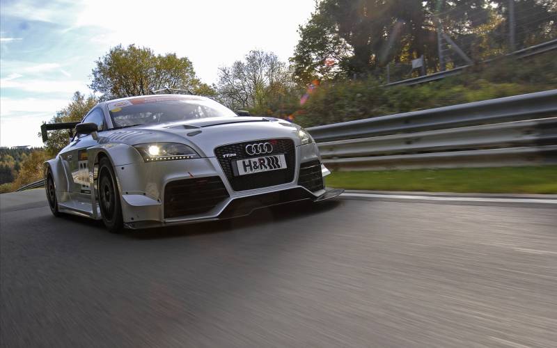 点击大图看下一张：炫酷的赛车款RS奥迪TT图片