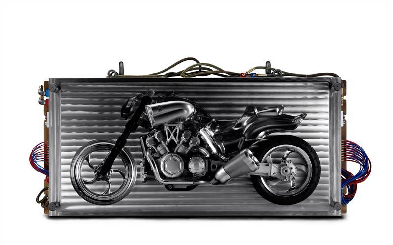点击大图看下一张：超级霸气个性的摩托车高清图片