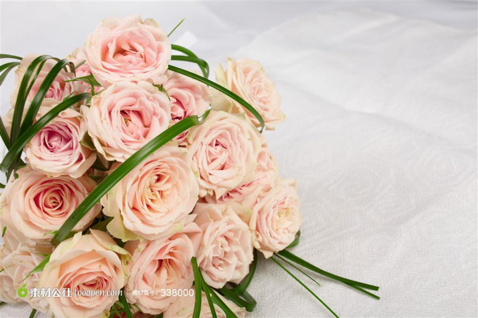 点击大图看下一张：浪漫粉玫瑰花束图片素材