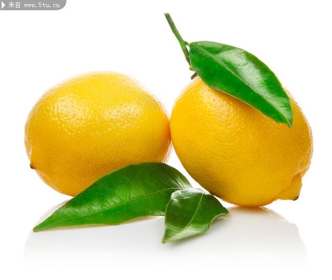 点击大图看下一张：两个黄柠檬水果图片
