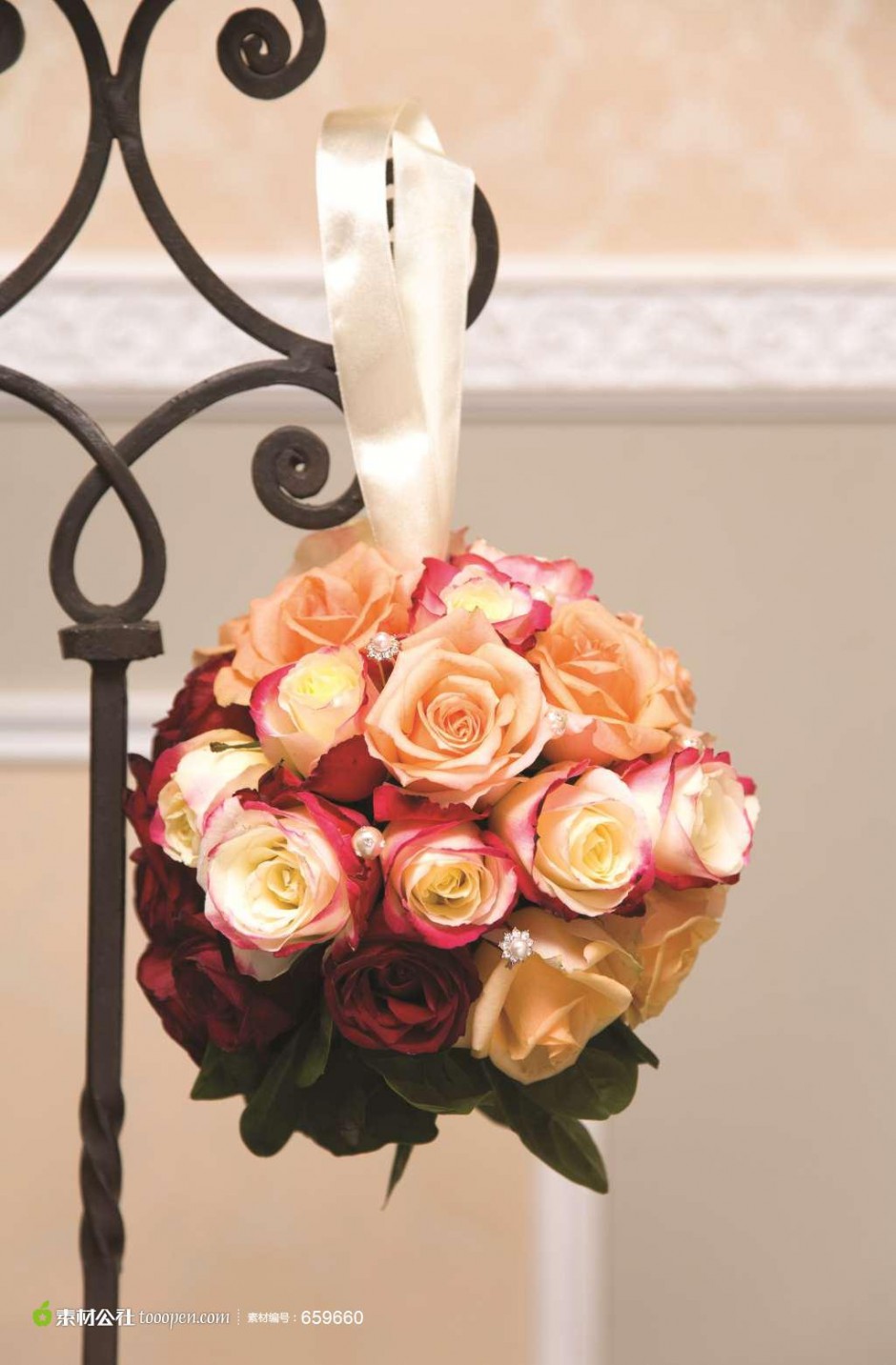点击大图看下一张：玫瑰花花束唯美节日图片素材