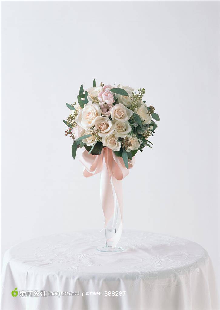 点击大图看下一张：婚礼梦幻玫瑰插花图片