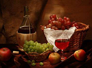 新鲜的葡萄与葡萄酒图片