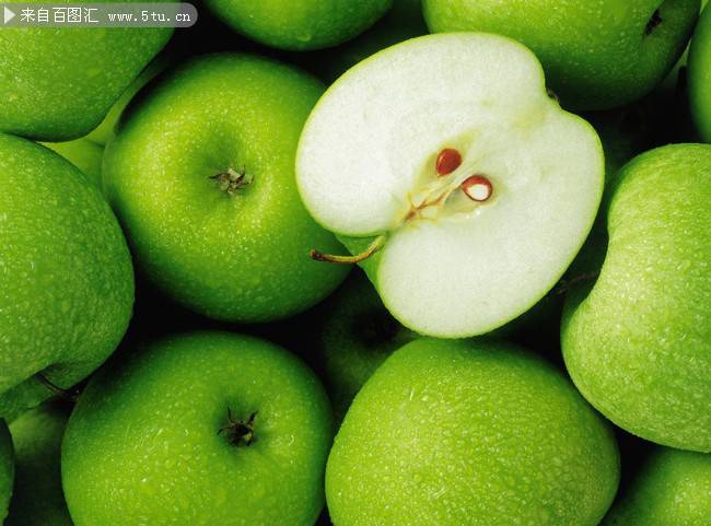 点击大图看下一张：酸甜可口的青苹果图片