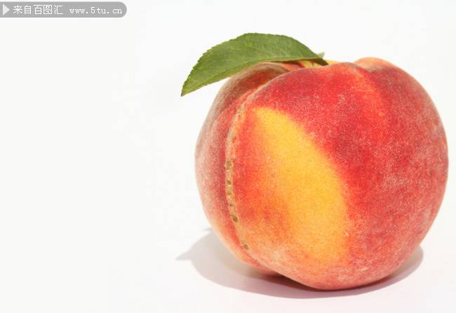 点击大图看下一张：红彤彤的桃子高清图片欣赏