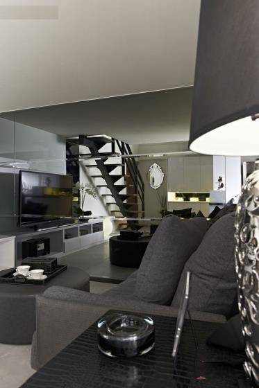 点击大图看下一张：现代化时尚黑白创意经典家居设计
