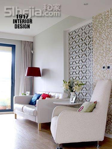 点击大图看下一张：简约大气的错层装修效果图