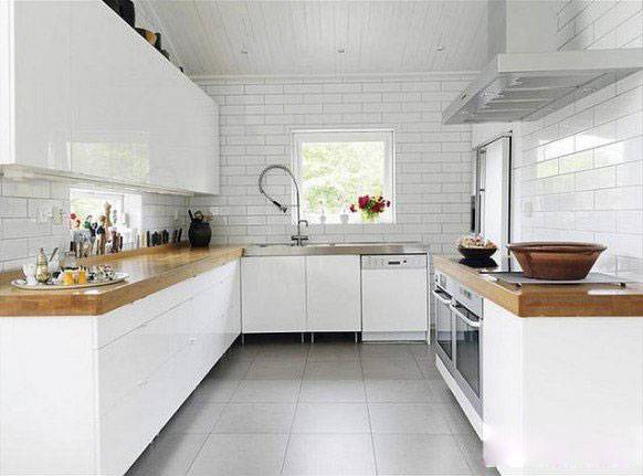 点击大图看下一张：欧式小户型厨房现代装修效果图欣赏