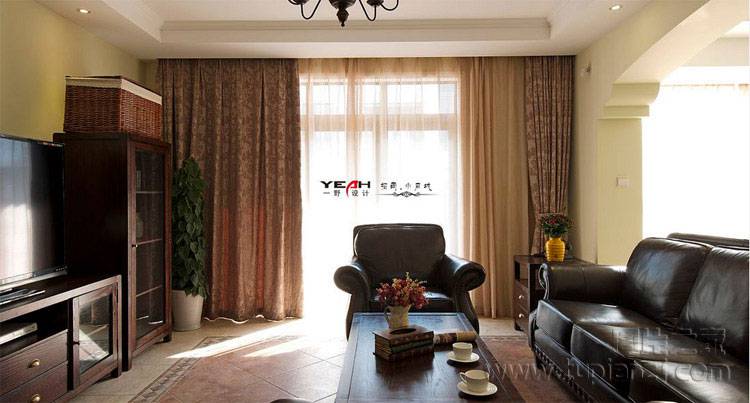 点击大图看下一张:豪华时尚客厅窗帘效果图