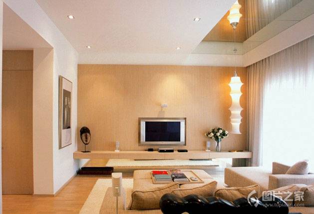 点击大图看下一张：现代式简约客厅装修风格效果图