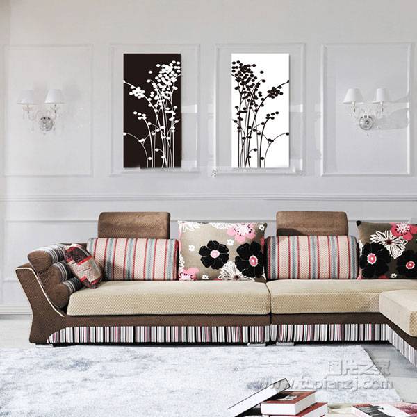 点击大图看下一张：客厅沙发背景墙装饰画复古艺术
