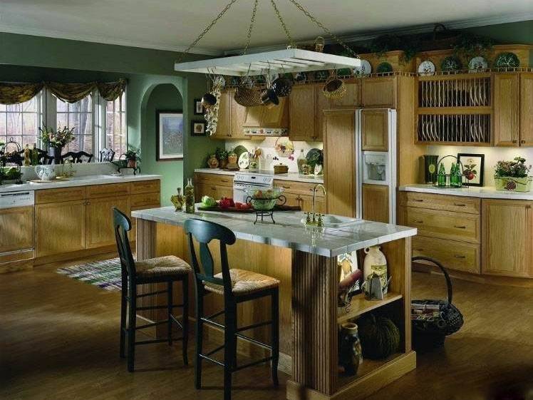 点击大图看下一张：别墅欧式厨房装修效果大方奢华