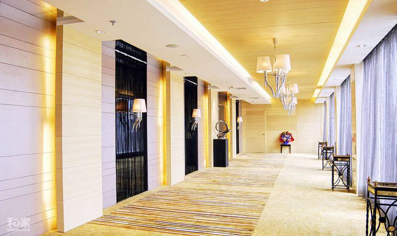 点击大图看下一张：古典酒店走廊装修设计
