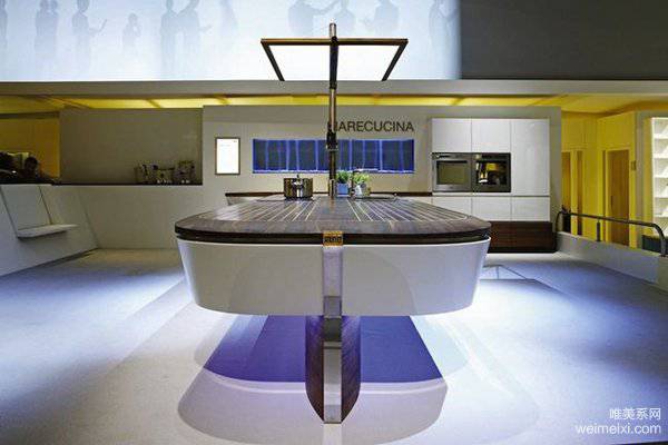 点击大图看下一张：超乎想象的轮船厨房装修设计图