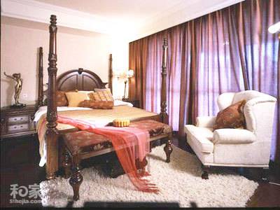 点击大图看下一张：小户型精美卧室窗帘图片