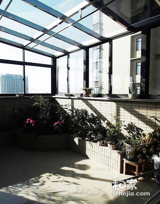 点击大图看下一张：打造冬日暖阳花园设计案例