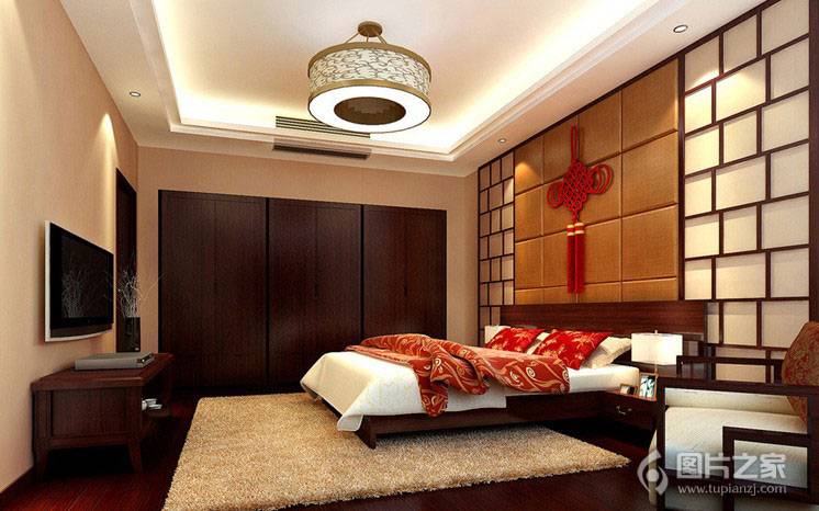 点击大图看下一张：中式卧室装修设计古典大气