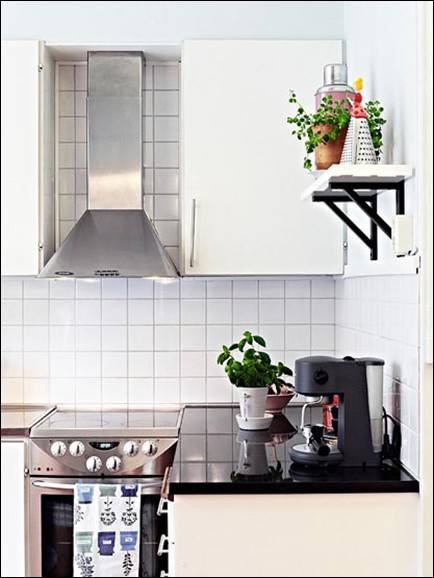 点击大图看下一张：小厨房现代简约装修效果图欣赏