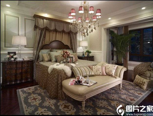 点击大图看下一张：别墅卧室欧式奢华装修效果图