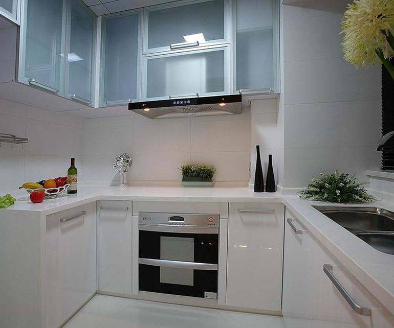 点击大图看下一张：现代简约风格橱柜效果图