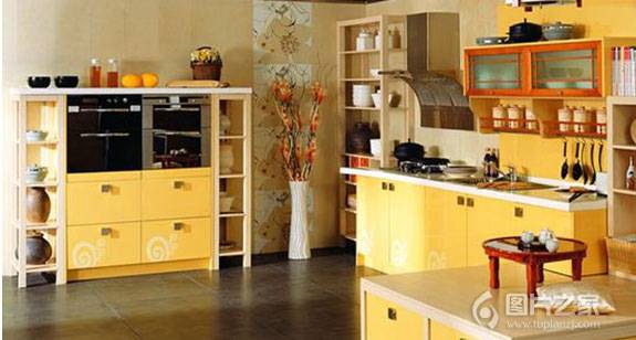 点击大图看下一张：田园厨房装修效果图浪漫舒适