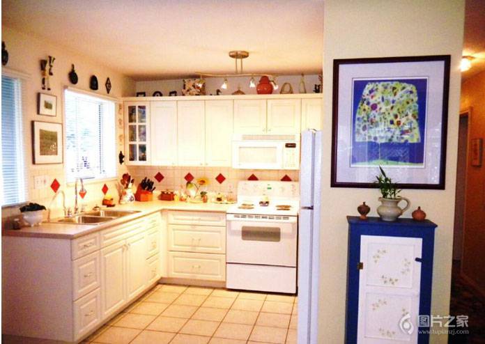 点击大图看下一张：惬意舒适的地中海风格厨房装修图片