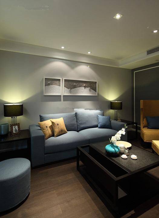 点击大图看下一张：现代简约客厅装修效果图打造温馨氛围