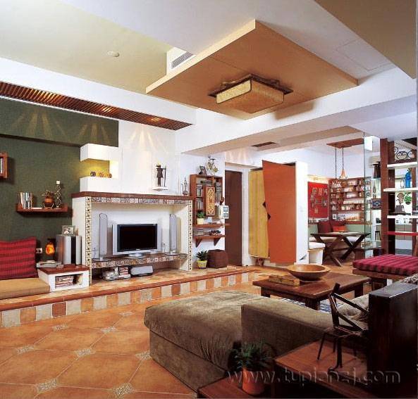 点击大图看下一张：别墅古典欧式客厅装修效果图