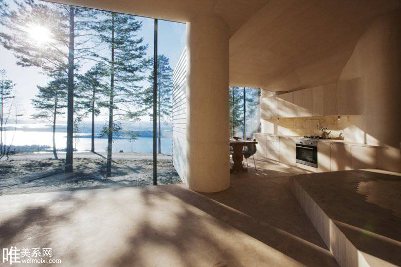 点击大图看下一张：挪威阳光小木屋个性现代装修设计