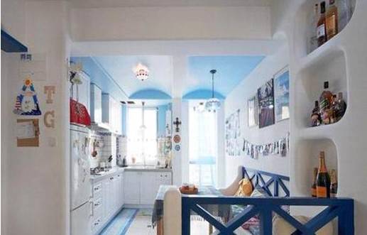 点击大图看下一张：小户型地中海厨房装修图典雅精美