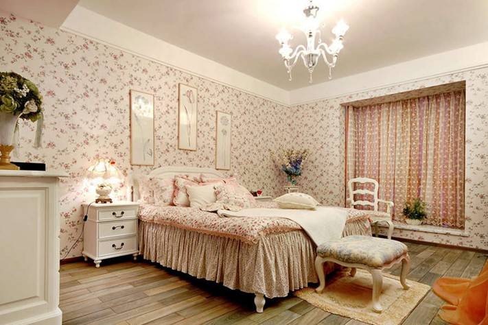 点击大图看下一张：唯美温馨的卧室装修效果图欣赏