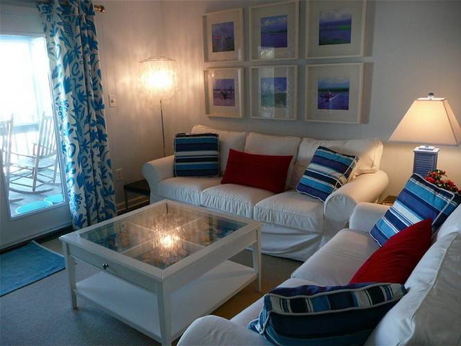 点击大图看下一张：地中海风格家庭客厅装修效果图