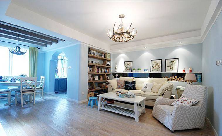 点击大图看下一张：小户型地中海客厅装修图片古典精致