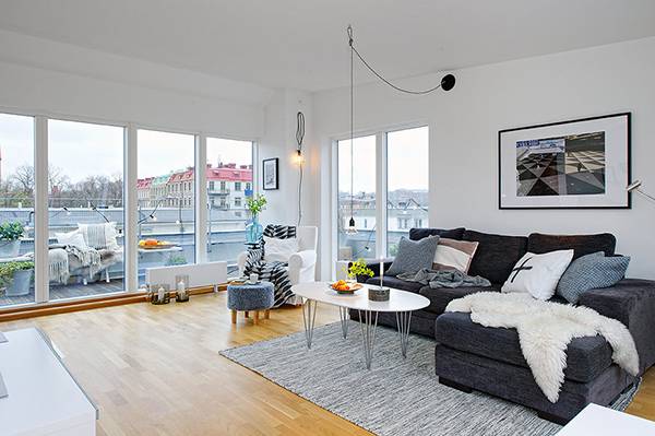 点击大图看下一张：瑞典阁楼公寓简约风时尚家居设计图