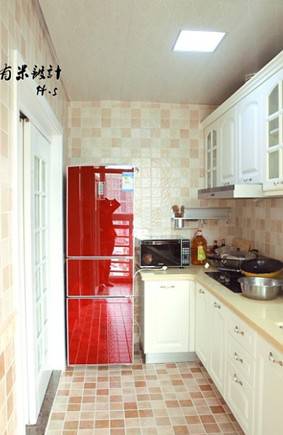 点击大图看下一张：小户型厨房简约装修效果图温馨舒适