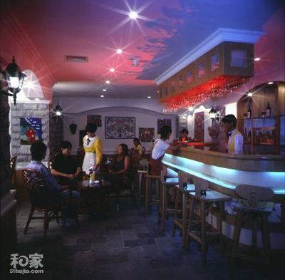点击大图看下一张：魅力十足的酒吧吧台设计图片欣赏
