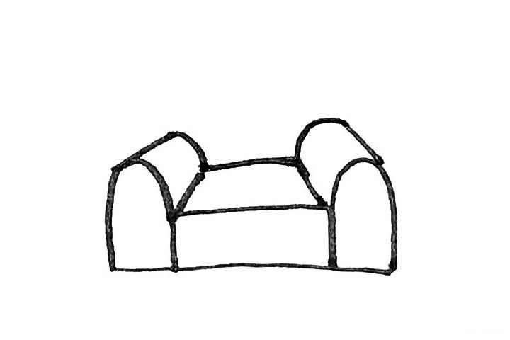 第四步：接着在椭圆上也斜过去两条线连接起来形成沙发的扶手。