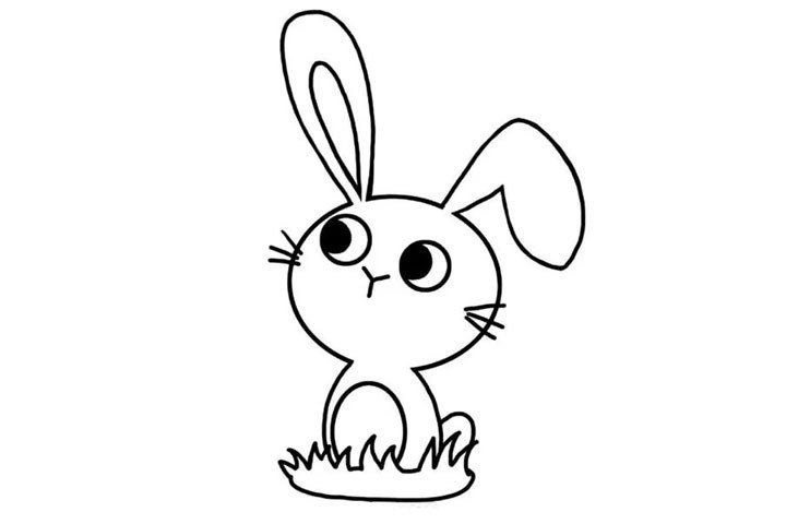 5.给小兔子画上身体和短短的兔尾巴。小兔子爱吃青草，我们再给它画上一点小草。
