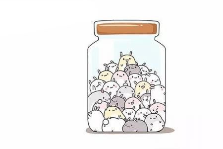 画挤在瓶子里的小龙猫