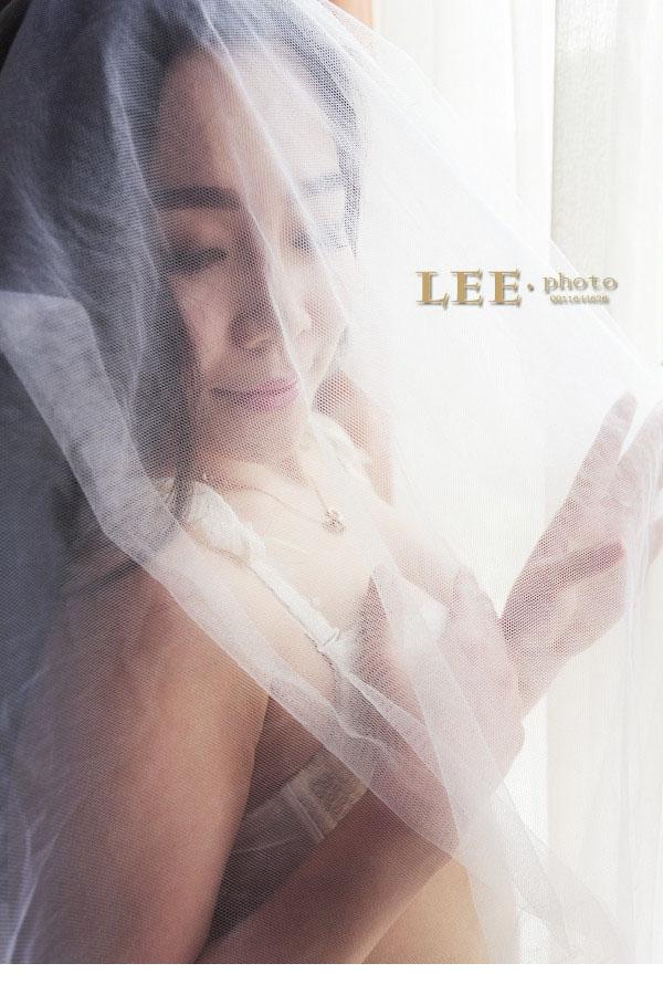 点击大图看下一张:诱人御姐性感私房美胸毕露8