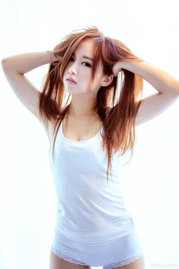 点击大图看下一张:宅男最爱的清纯妹子组图10