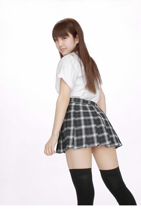 点击大图看下一张：日本美少女学生妹清秀可人8