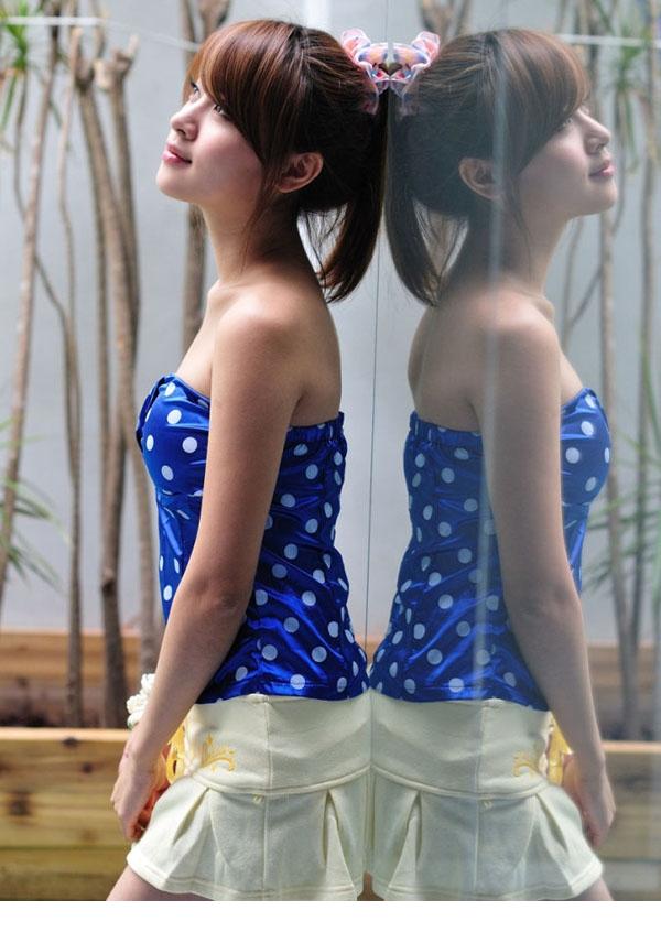 点击大图看下一张：台湾美少女安达熙日光浴下的清新小性感3