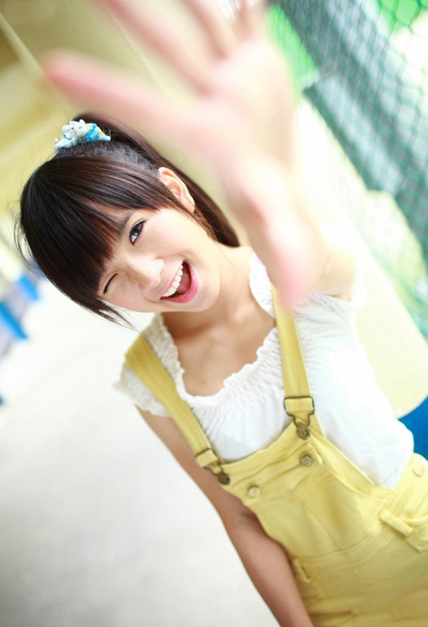 点击大图看下一张：台湾学生妹可爱写真，粉水嫩1